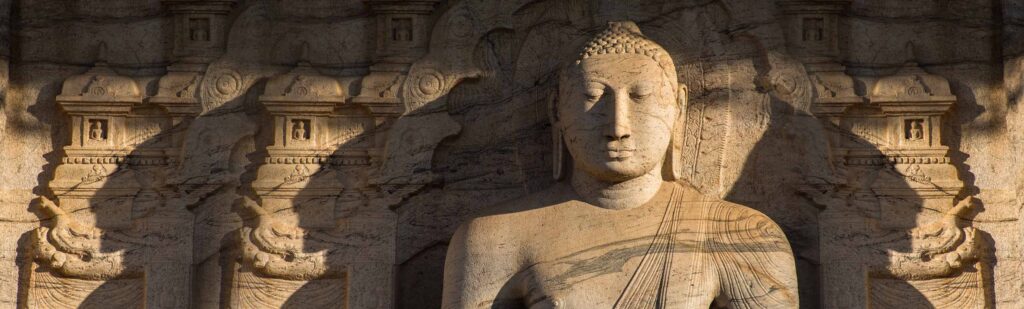 No selfies infront of Buddha Statue